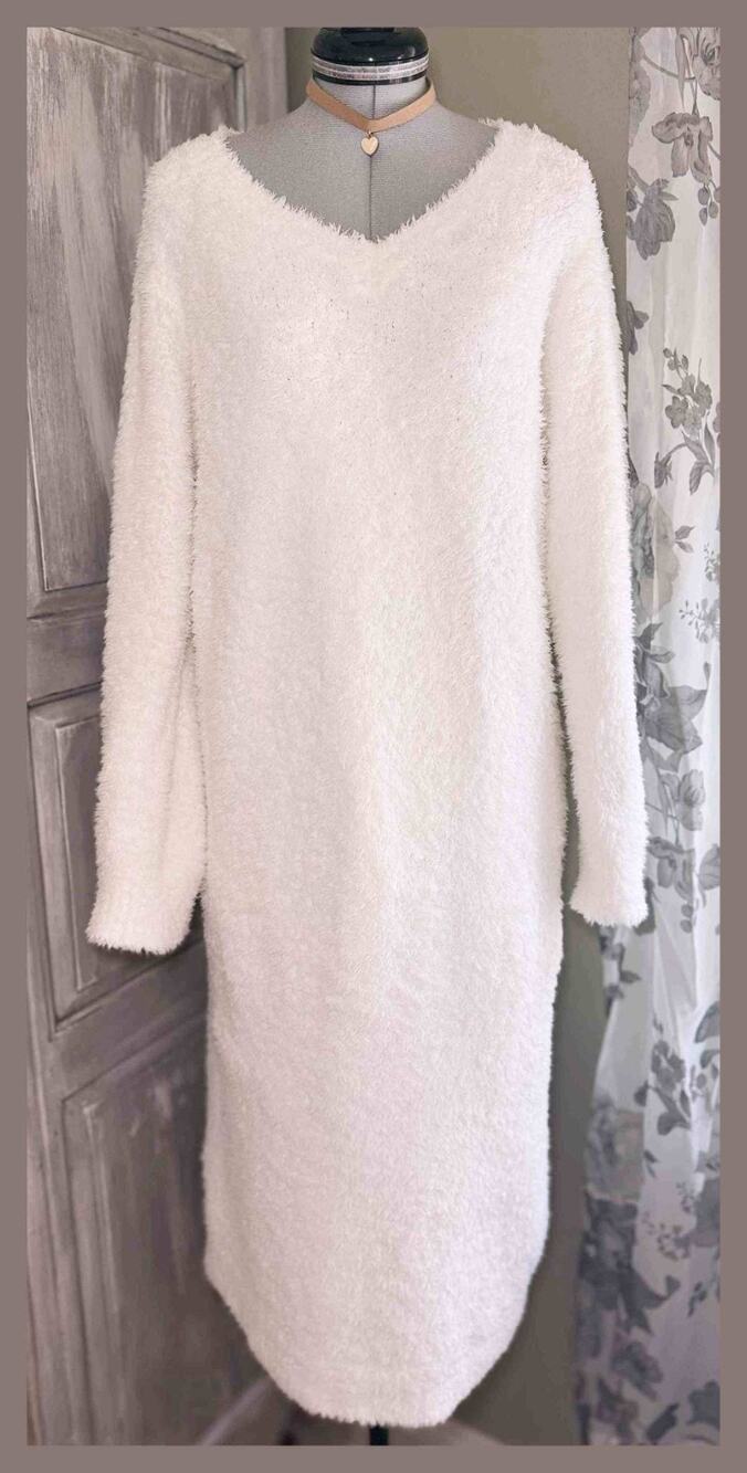 Gelato Pique Dress Fluffy Soft Cozy Shoujo Girl Pajamas Loungewear Sleep V-Neck